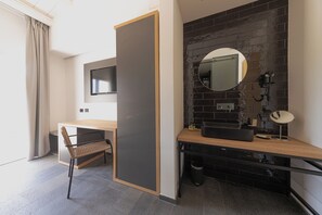 Superior Double Room | Down duvets, minibar, in-room safe, individually decorated - Villa Totò Resort  (Cefalù)