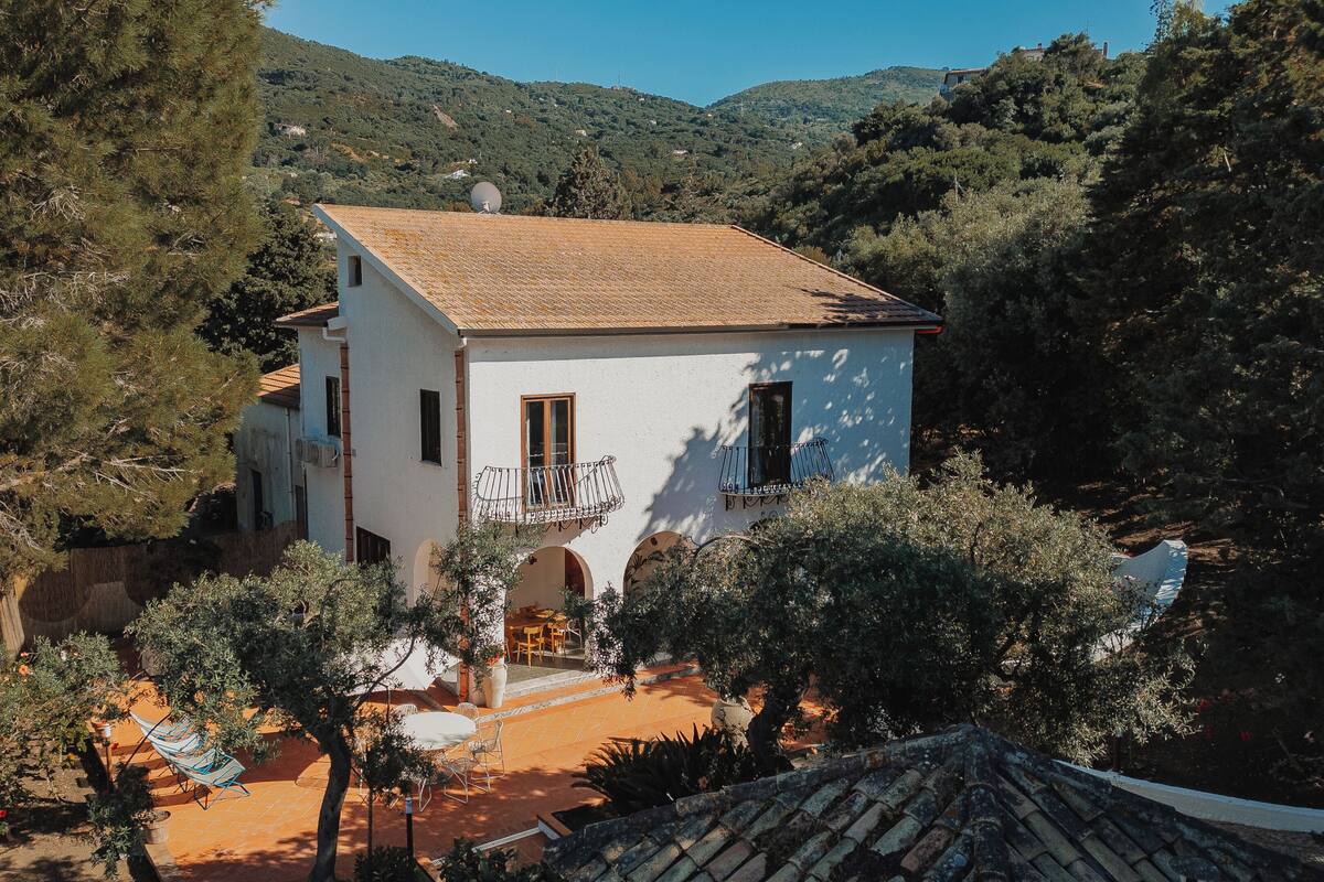 Villa | In-room safe, blackout drapes, WiFi (free), bed sheets