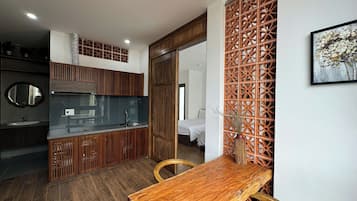 Family Apartment | Private kitchen | Fridge, stovetop, cookware/dishes/utensils