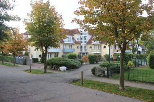Strandnahe 4**** Wohnung mit zwei Balkonen, WLAN und Garage