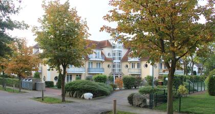 Strandnahe 4**** Wohnung mit zwei Balkonen, WLAN und Garage