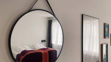 Deluxe Double Room, Partial Sea View | Free WiFi