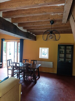 Dining - Longère (traditional long house) with swimming pool in a green setting (Couffy)