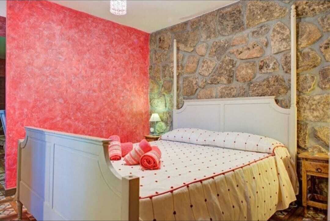 1 slaapkamer, een strijkplank/strijkijzer, wifi, beddengoed