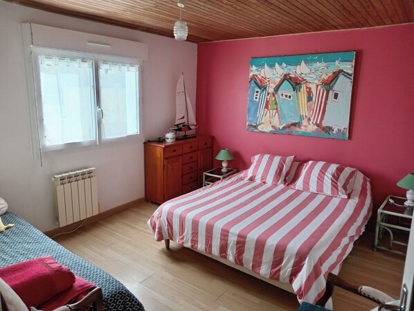 2 habitaciones, tabla de planchar con plancha y wifi 