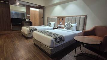 Deluxe Twin Room | Desk, iron/ironing board, free WiFi, bed sheets