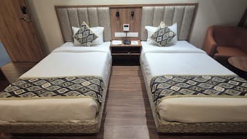 Kamar Twin Deluks | Meja kerja, setrika/meja setrika, Wi-Fi gratis, dan seprai linen