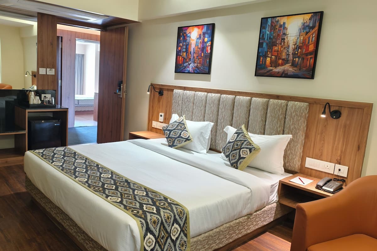 Desk, iron/ironing board, free WiFi, bed sheets