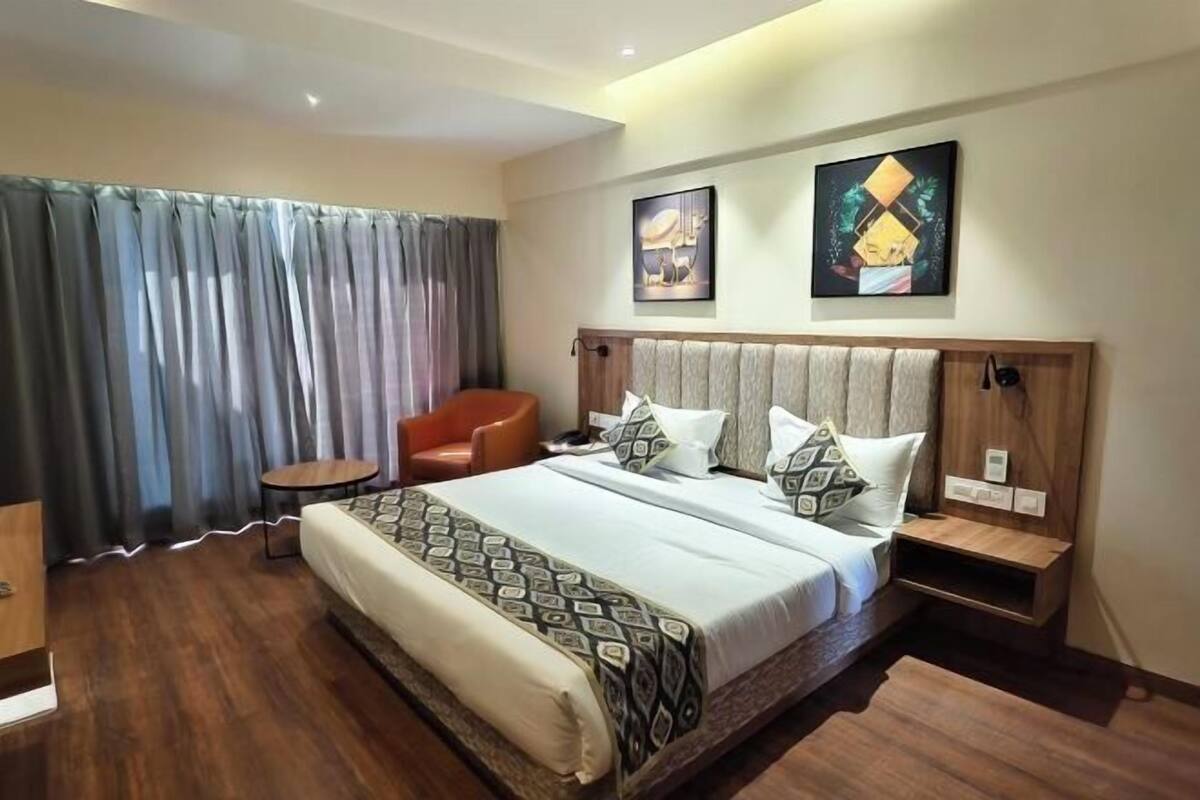 Desk, iron/ironing board, free WiFi, bed sheets