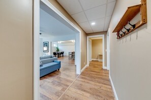 Interior - Burton Bliss -Lake Burton, Fantastic Boathouse (Tiger)