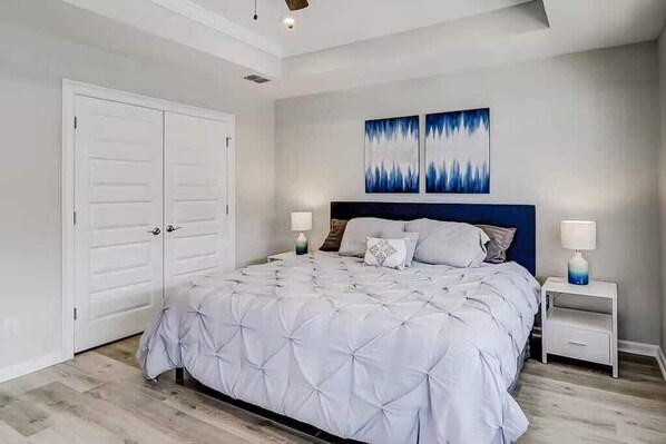 4 chambres, fer et planche à repasser, Wi-Fi gratuit, draps fournis