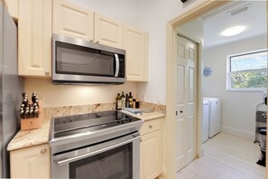 Fridge, oven, stovetop, dishwasher