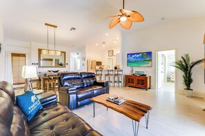 TV, offices - Rabbit road oasis just a short stroll to The Gulf! (Sanibel)