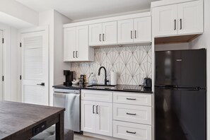 Fridge, oven, stovetop, dishwasher - 1st Flr Nashville Retreat | Top Spots & Downtown! (Nashville)