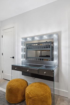 Interior - 1st Flr Nashville Retreat | Top Spots & Downtown! (Nashville)