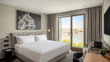 Habitación doble estándar, vista a la ciudad | Ropa de cama hipoalergénica, edredón y camas con efecto memoria