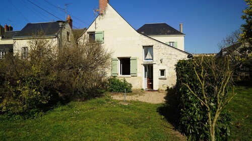 MAISON BORD DE LOIRE A DEUX PAS DES CHATEAUX
