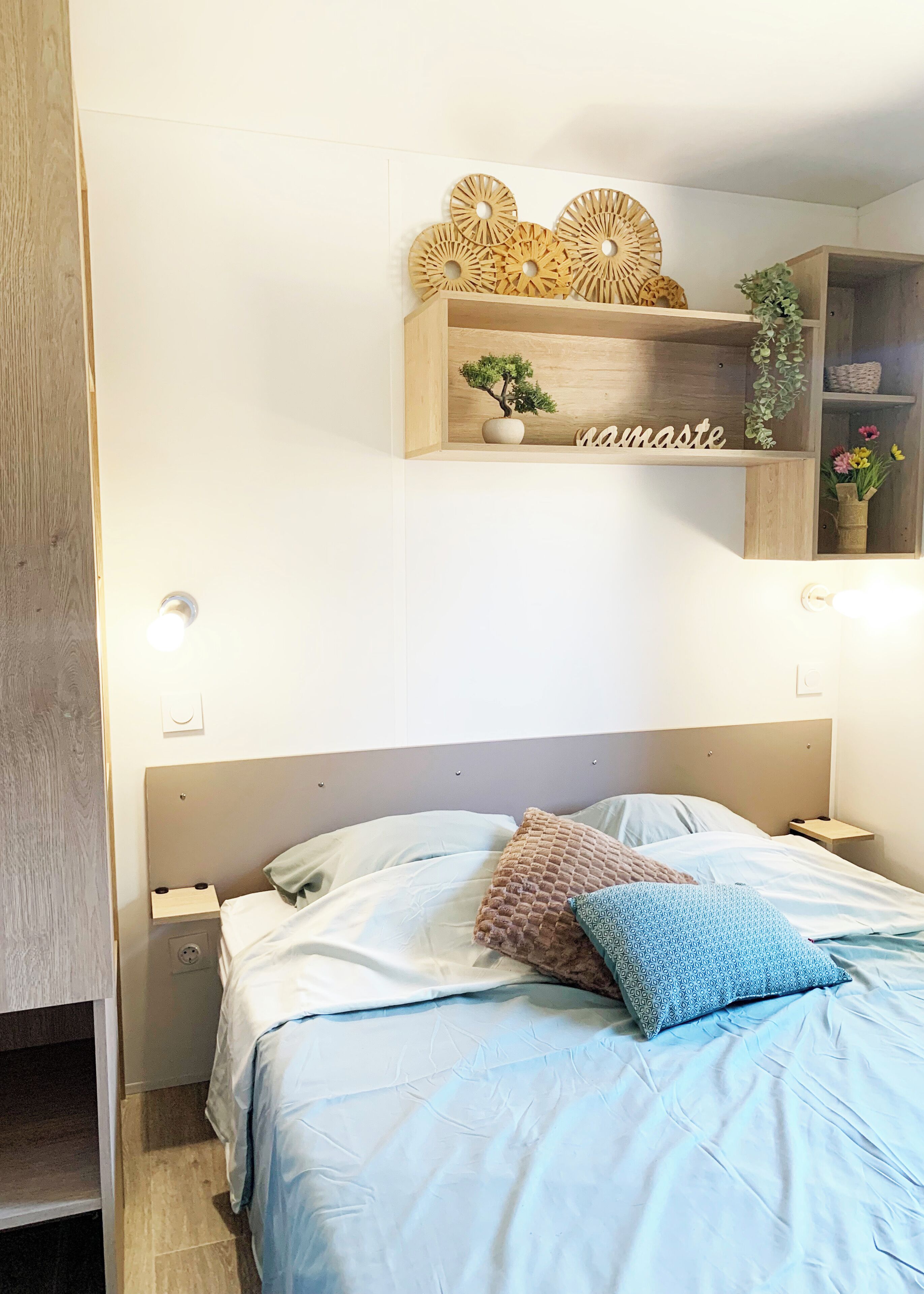 Superior Mobile Home, Garden View | Iron/ironing board, free WiFi