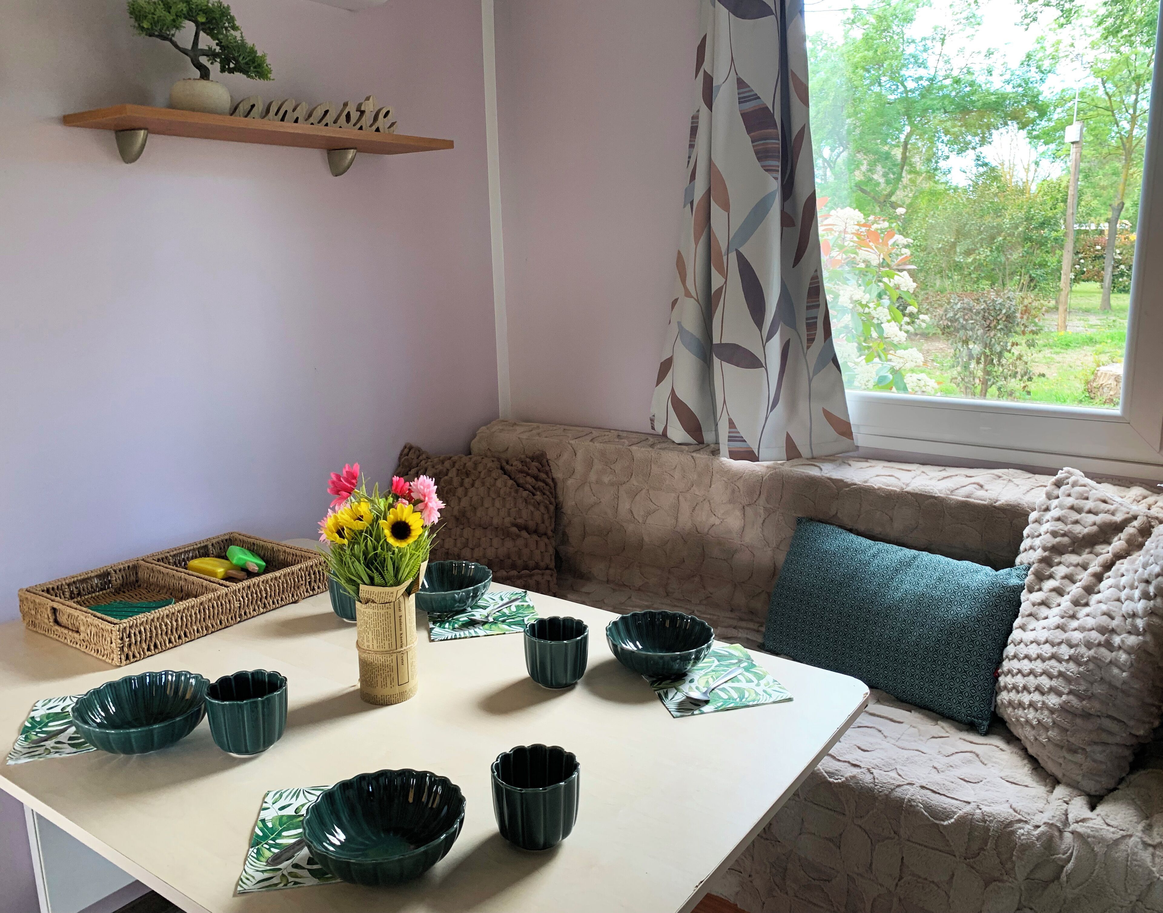 Classic Mobile Home | Living area