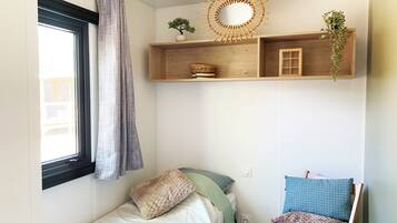 Husvogn – superior, hageutsikt | Strykejern/-brett og wi-fi (inkludert)