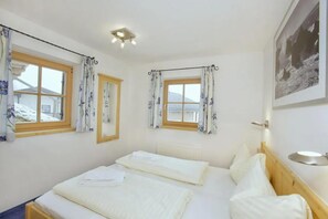Casa | 4 quartos, roupa de cama