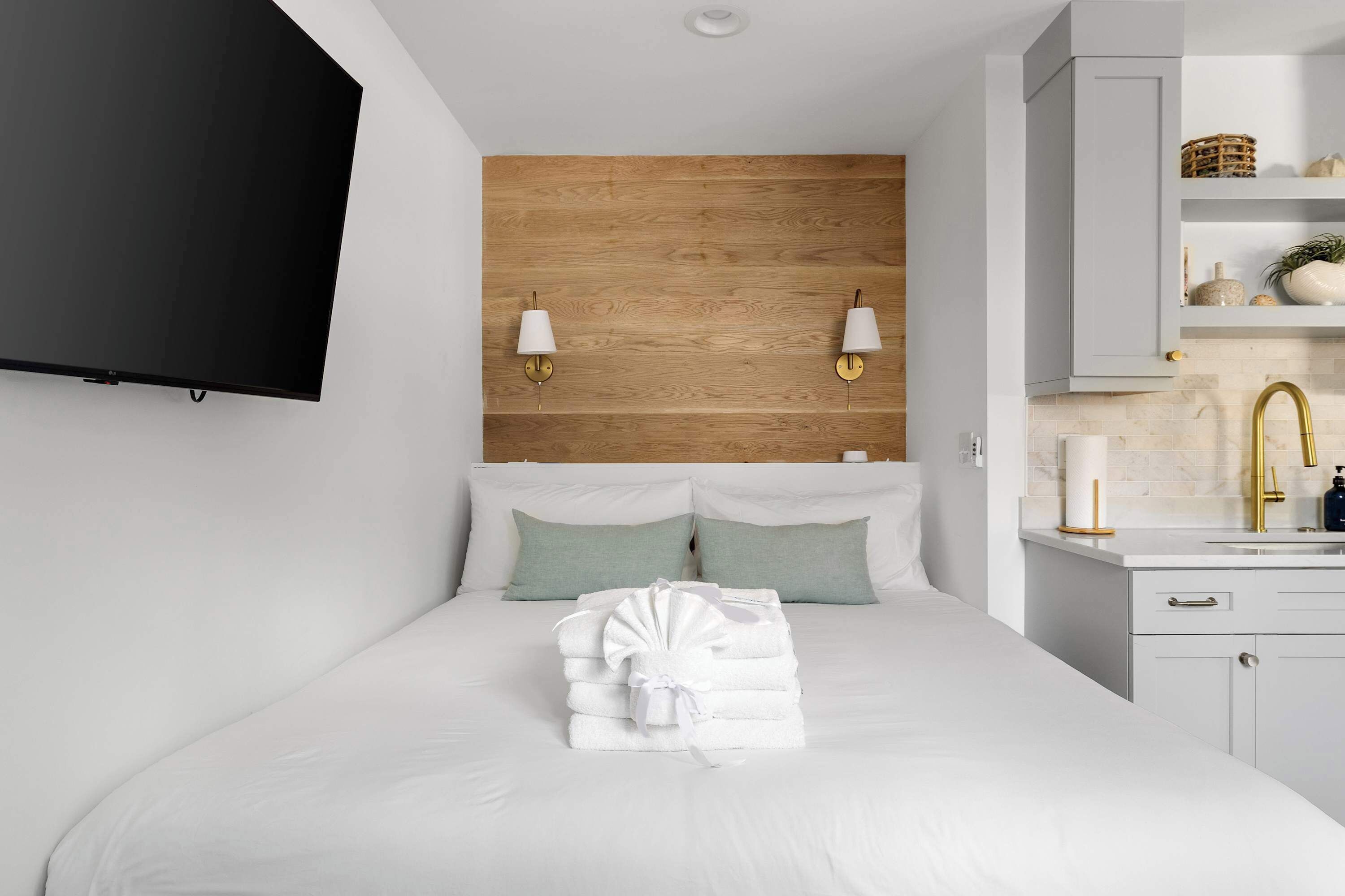 1 habitación, tabla de planchar con plancha, cuna de viaje y wifi 