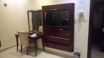 Iron/ironing board, free WiFi