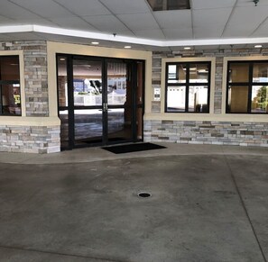 Exterior detail - Steps to the Beach!!! Luxury all over 2-bedroom 2 Bath in Wildwood Crest (Wildwood)