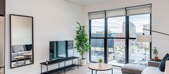 Luxury OTR Condo w/ Pool, Gym & Rooftop