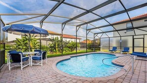 A heated pool - Poolside Paradise on Sandy Point - with Games Room (Clermont)