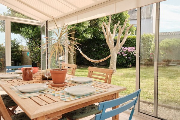 تناول الطعام