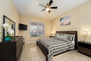 6 bedrooms, WiFi, bed sheets - Casa Sevilla – Private Pool, Spa & Games Room (Davenport)