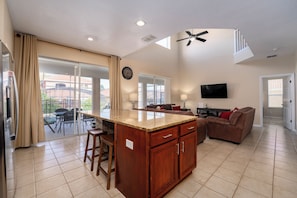 TV - Casa Sevilla – Private Pool, Spa & Games Room (Davenport)