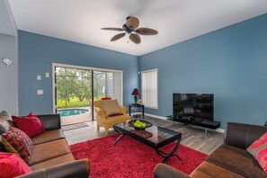 Fernseher, Tischfußball