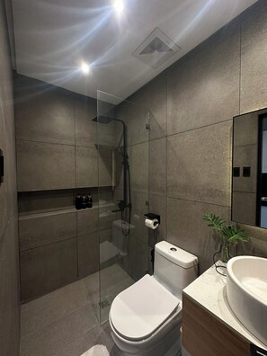 Deluxe-Zimmer, 1 Queen-Bett | Badezimmer