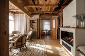 Fireplace - VILLA VENA (Zakopane)