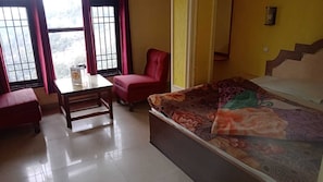 Luxury Single Room | Desk, free WiFi - Hotel Harbans Shimla (Shimla)