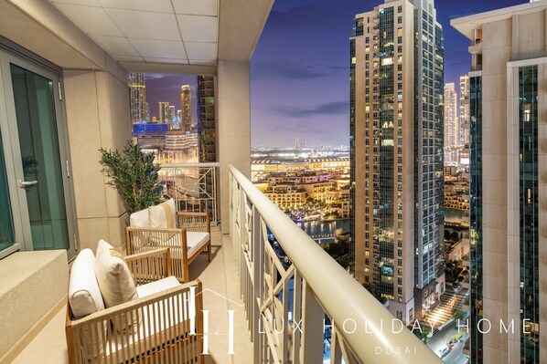 Unclassified image, 1 of 25, button - LUX Burj Khalifa Fountain View Suite 2 (Dubai)