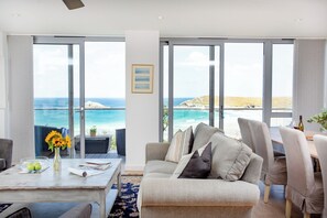 智能电视、DVD 播放器、立体声音响