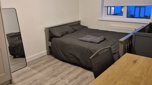 Shared Dormitory, 1 Bedroom - Room-mills Perfect Location (Cappagh)