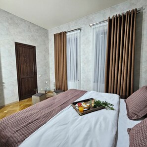 5 chambres, fer et planche à repasser, Wi-Fi, literie fournie