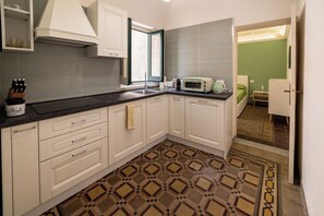 Oven, stovetop, coffee/tea maker