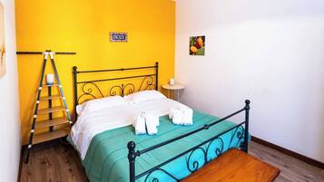 2 bedrooms, iron/ironing board, travel cot, WiFi