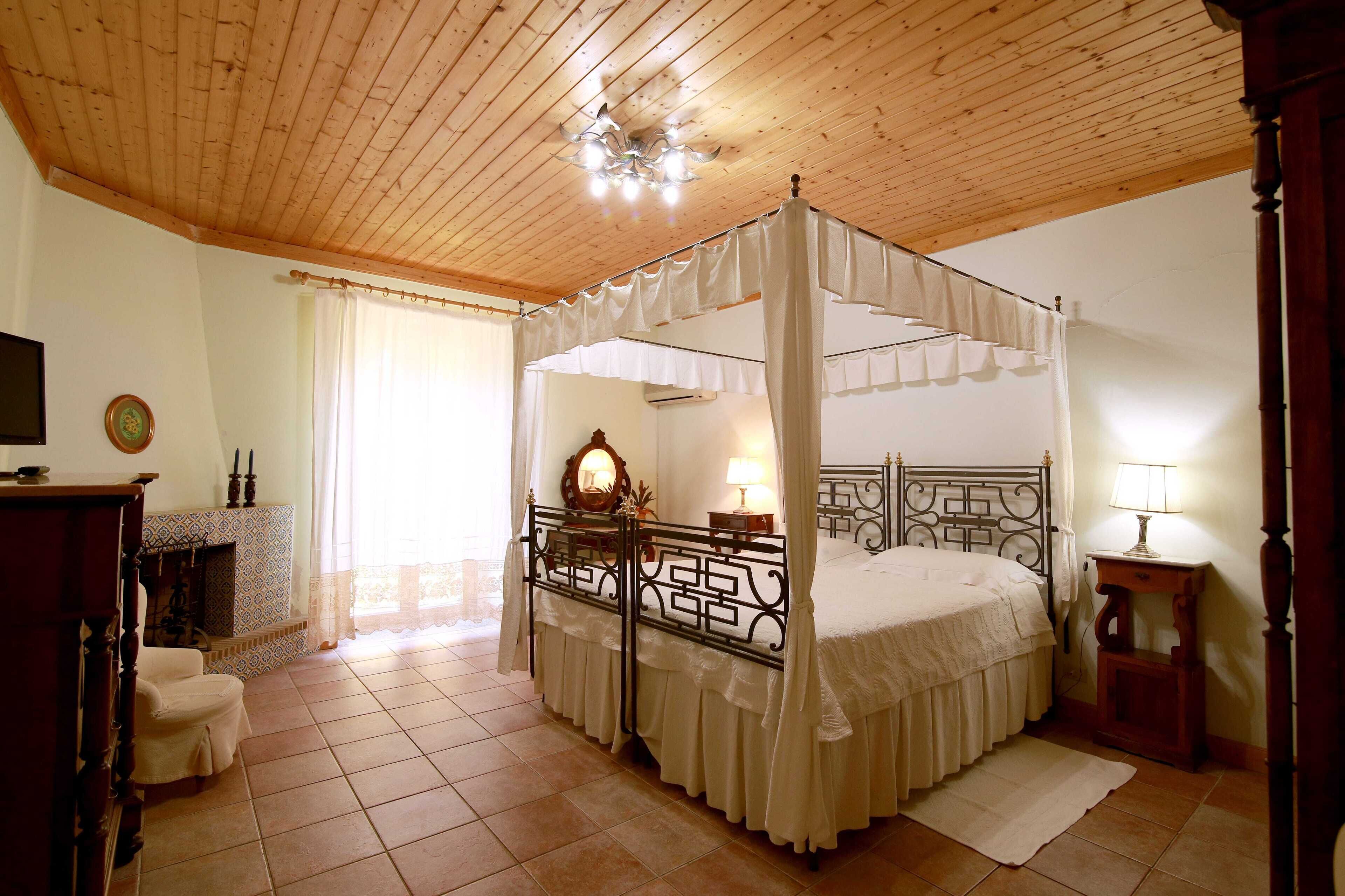 Comfort Double Room, Balcony, Hill View | Free WiFi