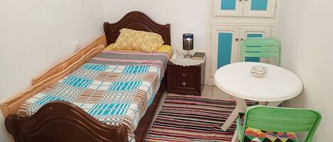 1 makuuhuone, silitysrauta/-lauta, ilmainen Wi-Fi, vuodevaatteet