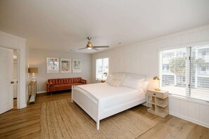 3 Schlafzimmer, Schreibtisch, Bügeleisen/Bügelbrett, WLAN