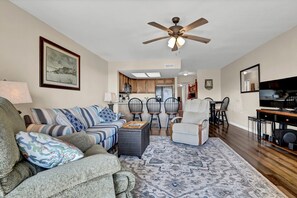 TV, DVD player - Adorable 1 bedroom condo in beautiful Surf City (Surf City)