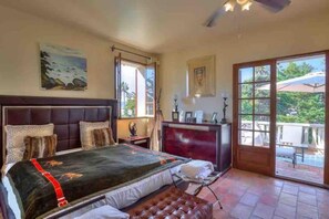 7 habitaciones, tabla de planchar con plancha, wifi y ropa de cama