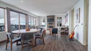 Dining - Absollut 4 - Mt Hotham (Hotham Heights)