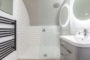 House | 2 bedrooms, Internet